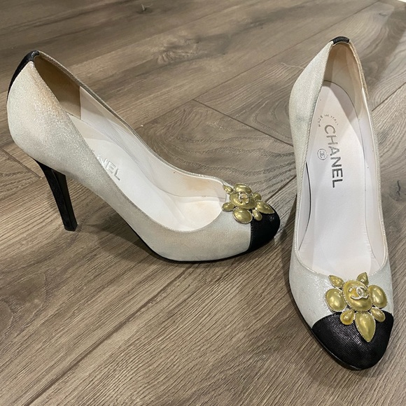 Chanel Silver Pumps - Picture 3 of 11